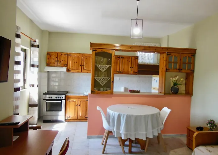 Apartment Quiet Mountain View Retreat Helicon, *