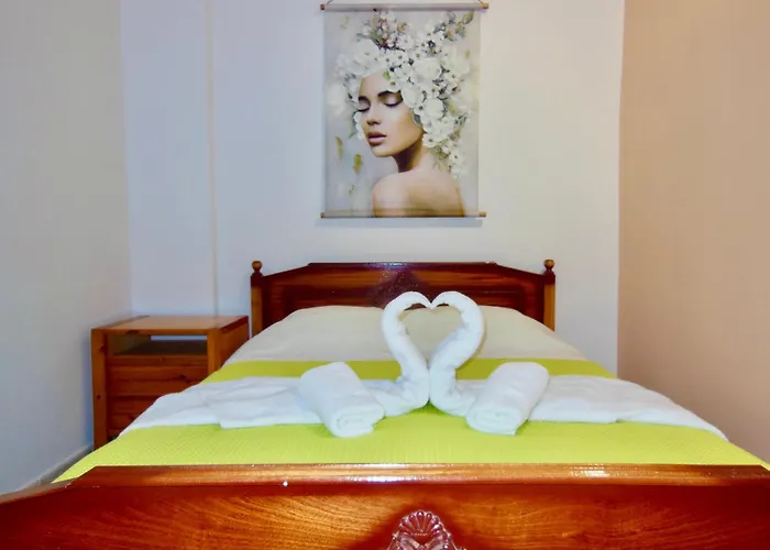 Apartment Quiet Mountain View Retreat Helicon, *