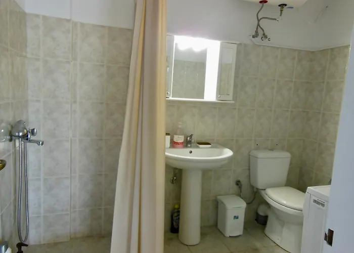 Quiet Mountain View Retreat Helicon,